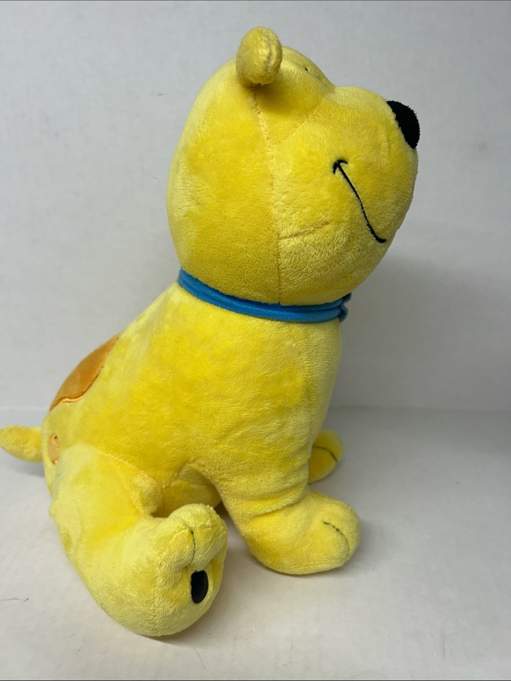 Kohl's Cares Clifford the Big Red Dog T-Bone Plush 10" Yellow Stuffed Toy - Picture 4 of 8